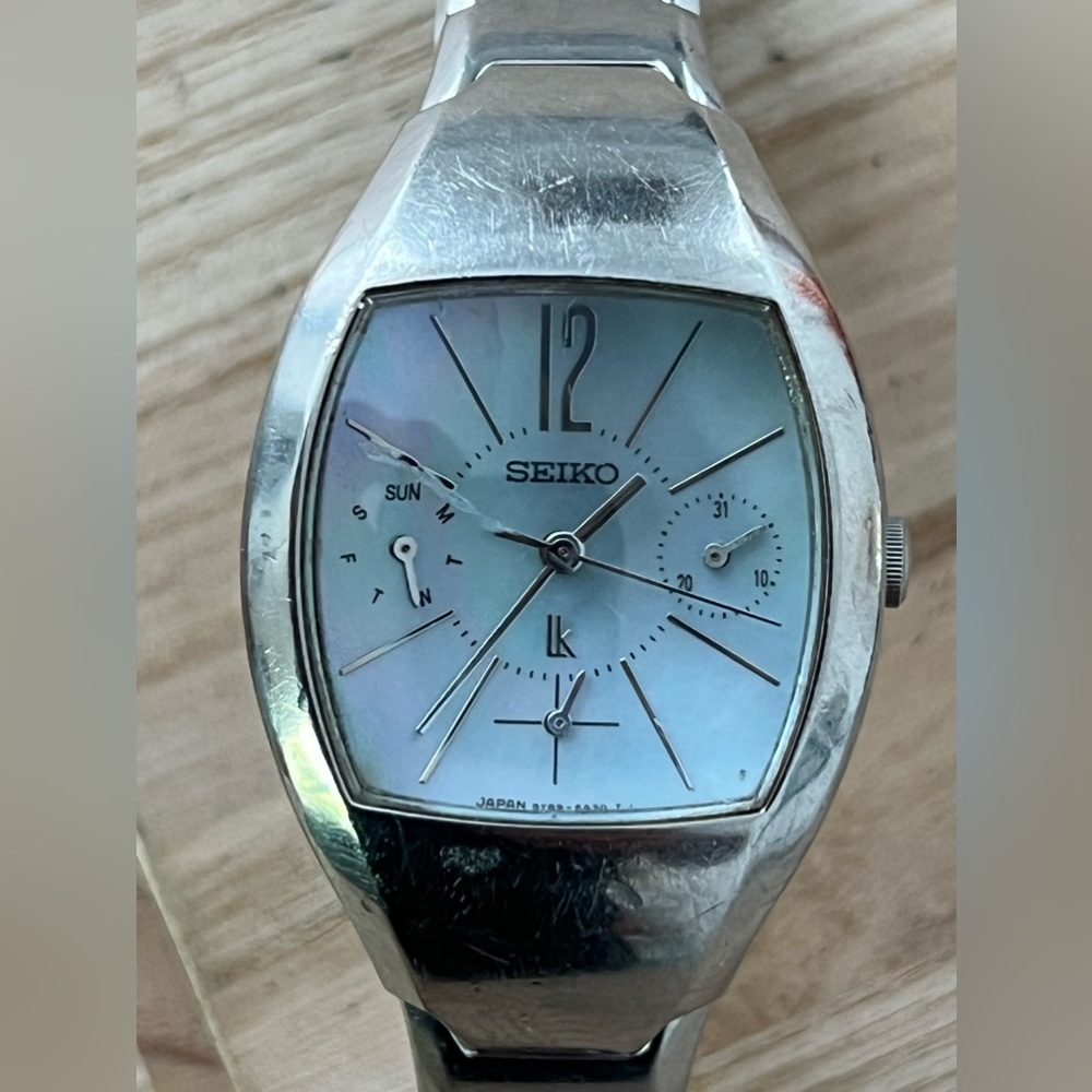 Seiko Lukia Super Rare Vintage Ladies Watch Blue Chronograph Style Dial Day/Date